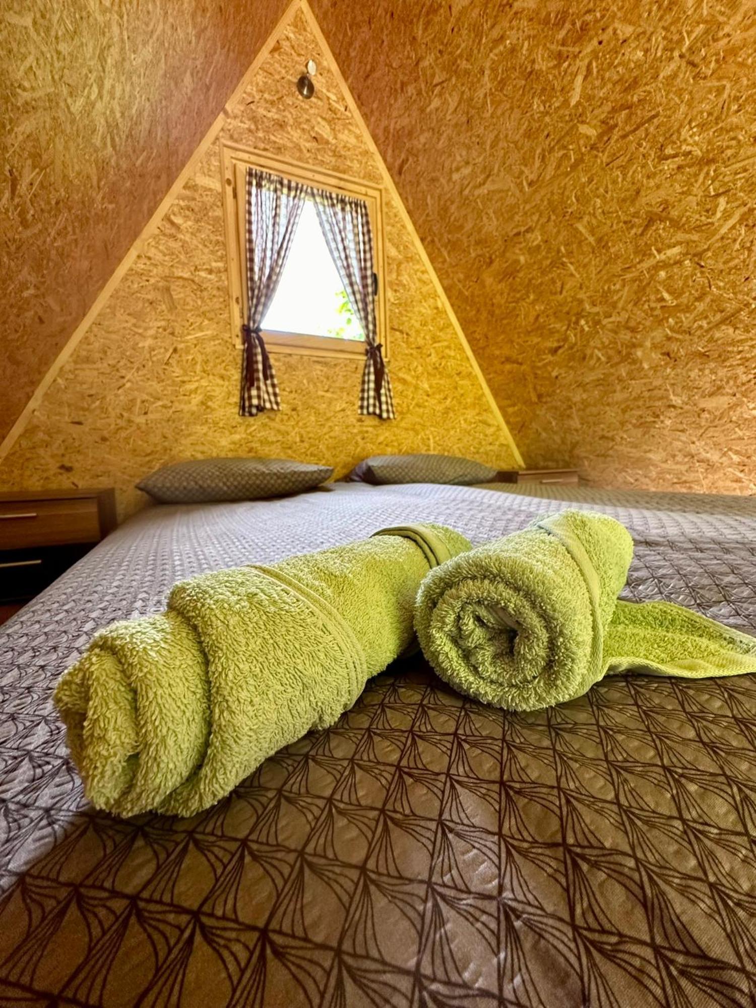 Glamping Krn Hotel Kobarid Kültér fotó
