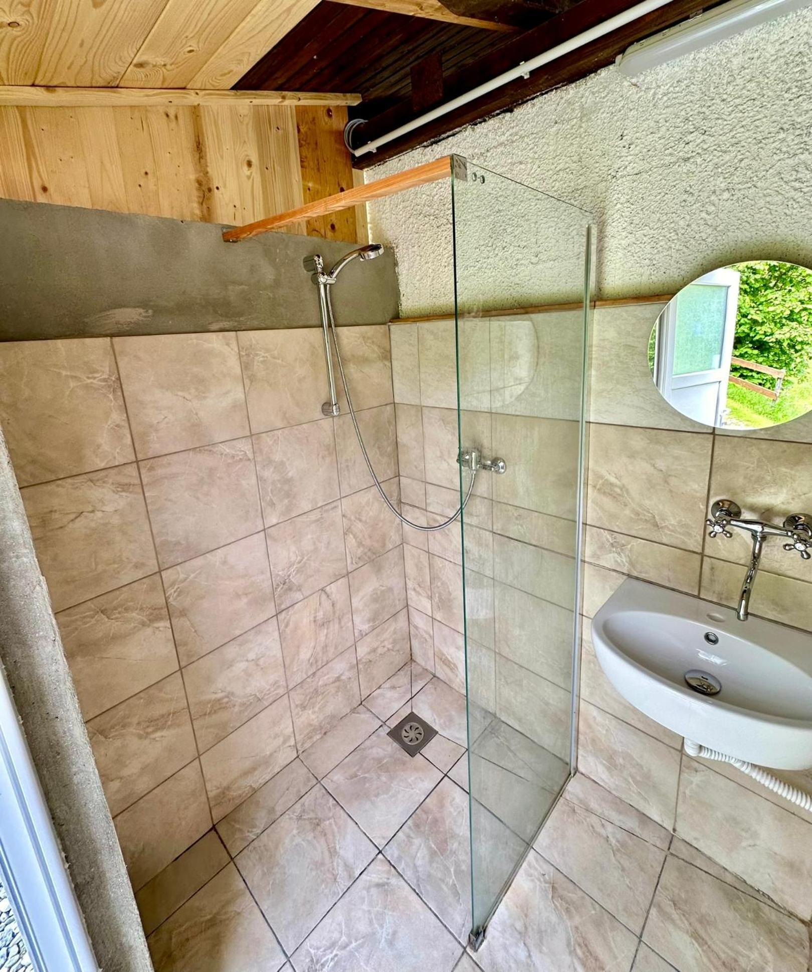 Glamping Krn Hotel Kobarid Kültér fotó